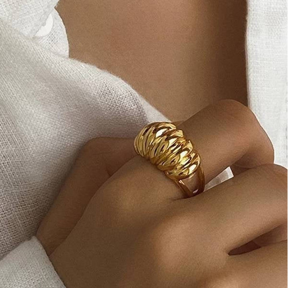 18K Gold Plated Croissant Rings - Picture 1 of 5